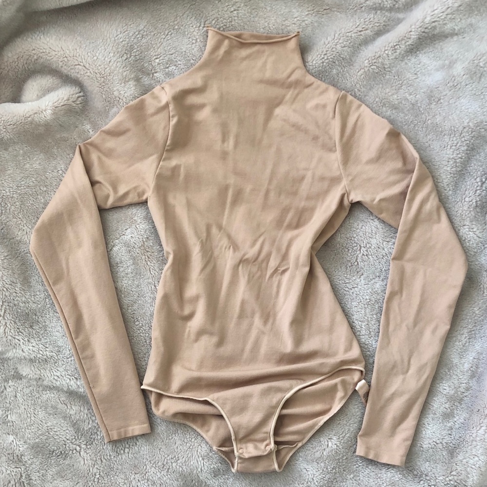 SKIMS ESSENTIAL BODYSUIT